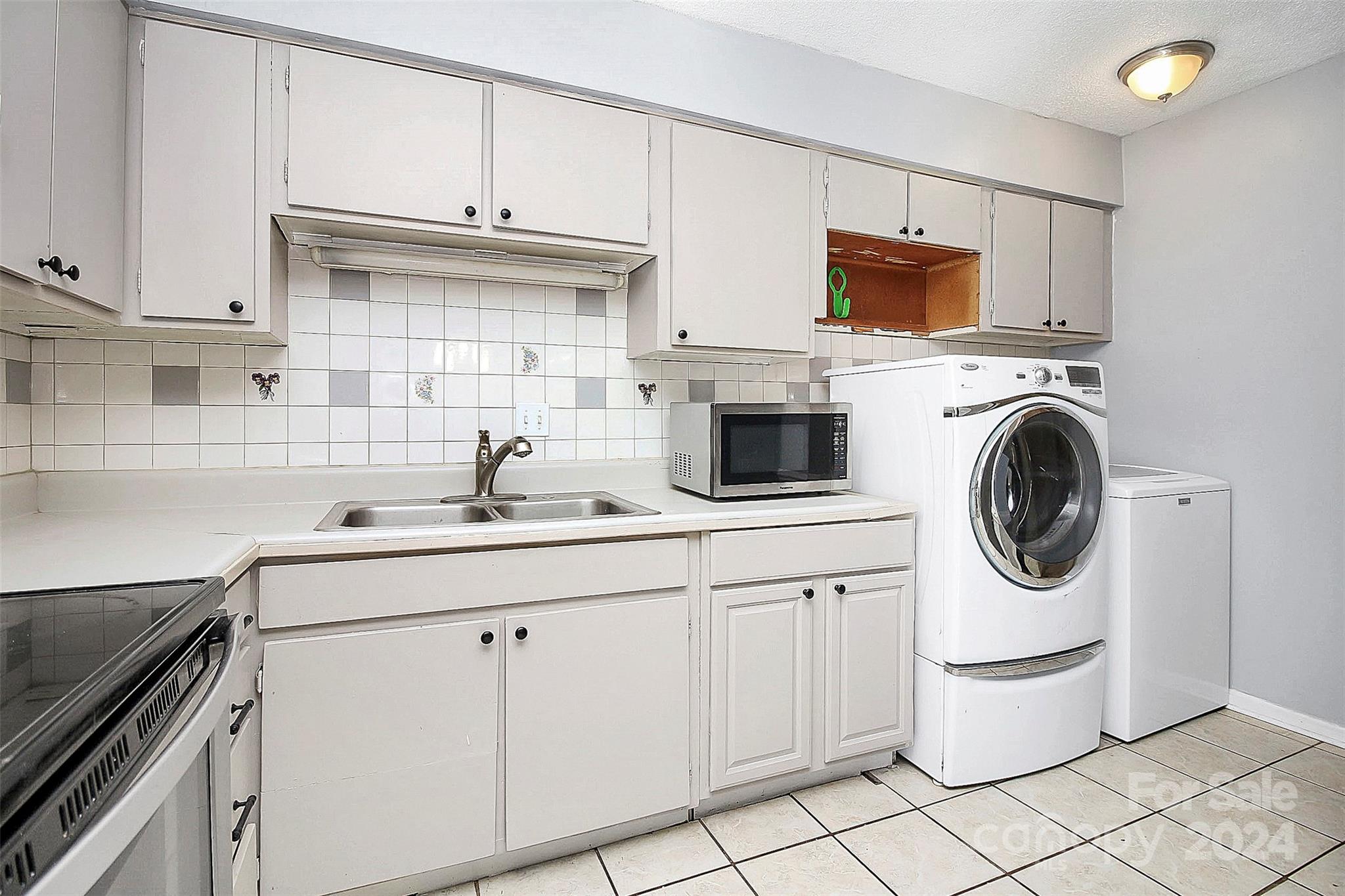 Sharon Lakes - Residential