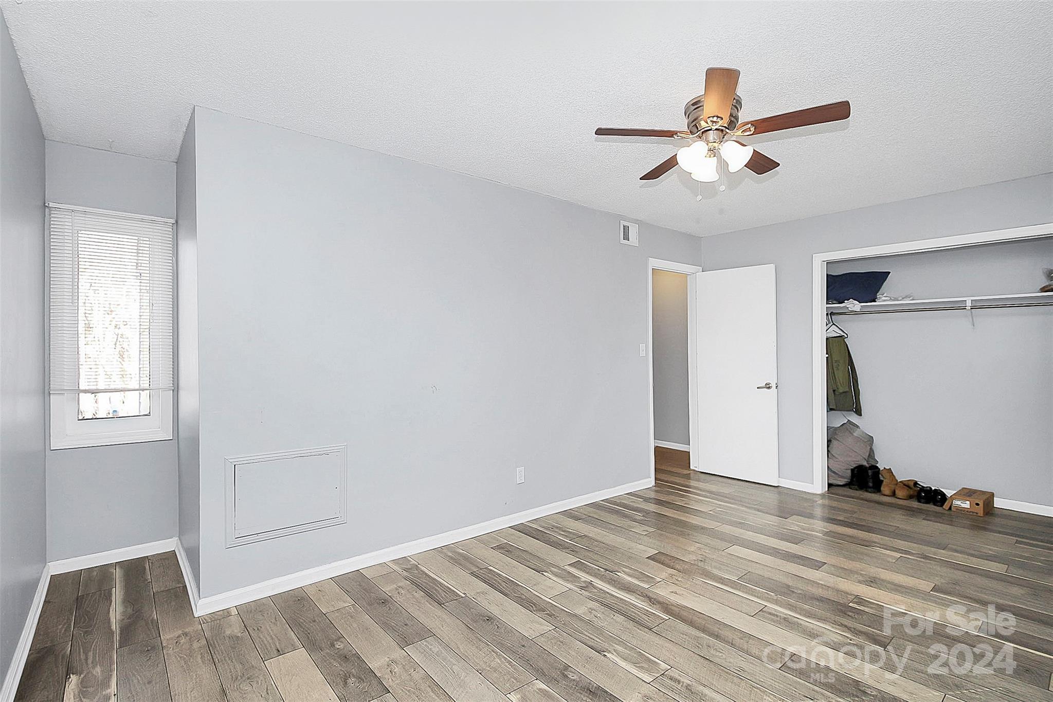 Sharon Lakes - Residential