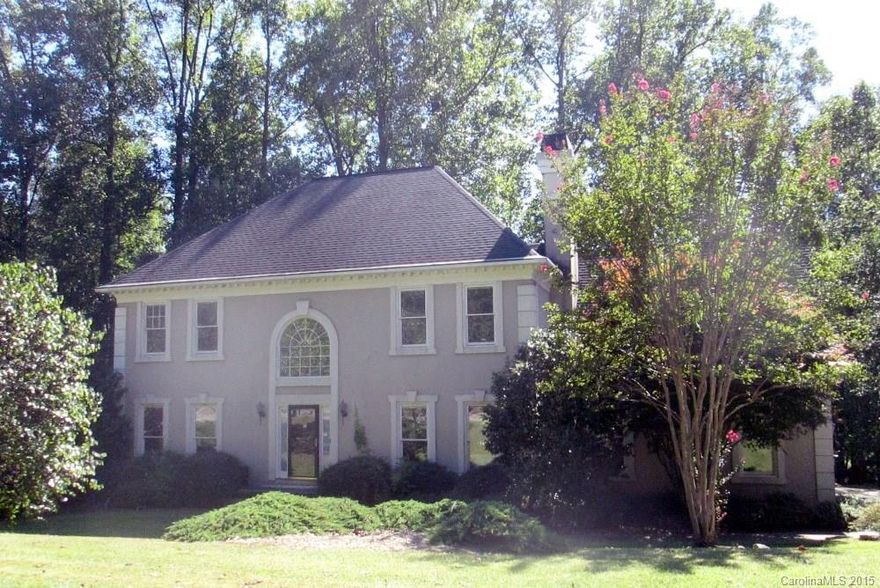 NW Hickory 2 story home w/open floor plan, on a cul-de-sac just off Hwy 127, close to shopping, schools, medical, restaurants & Lake Hickory. Main level has a spacious den w/gas log FP & built in bookcases, LR, DR, large kitchen w/island, breakfast area opens to private back deck & laundry. The LR, DR, Den, Kitchen & Breakfast have newly refinished hwd floors. The 2nd level hosts MBR w/en suite bath w/double vanity, jetted tub, separate shower & abundant closets. This is a Fannie Mae property.