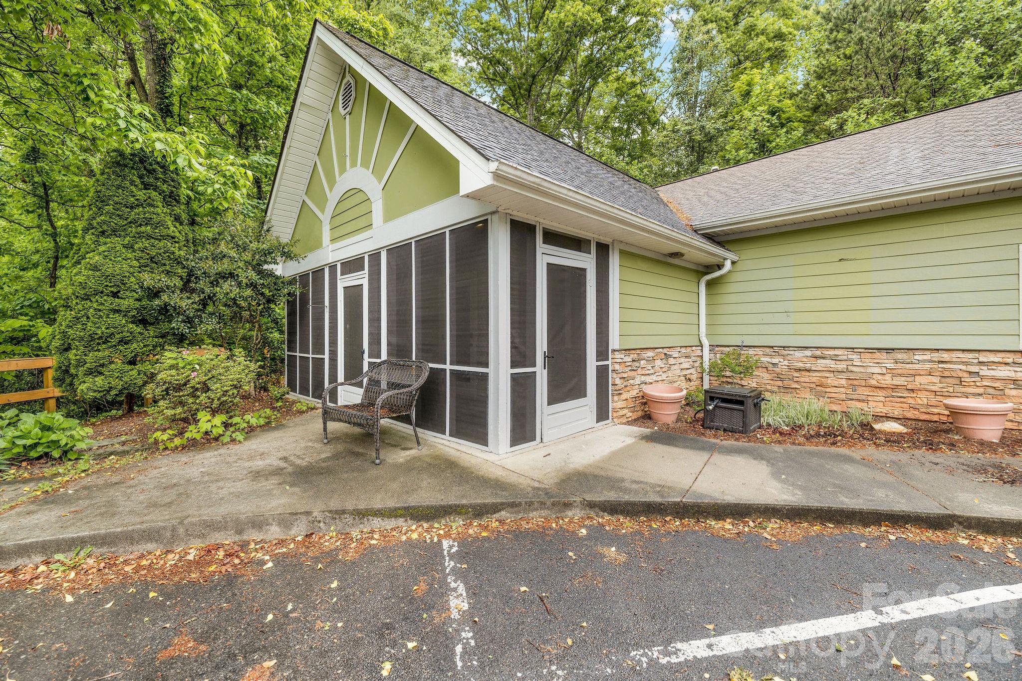 Photo 1 of 48 — 364 Weaverville Road, Asheville, NC 28804