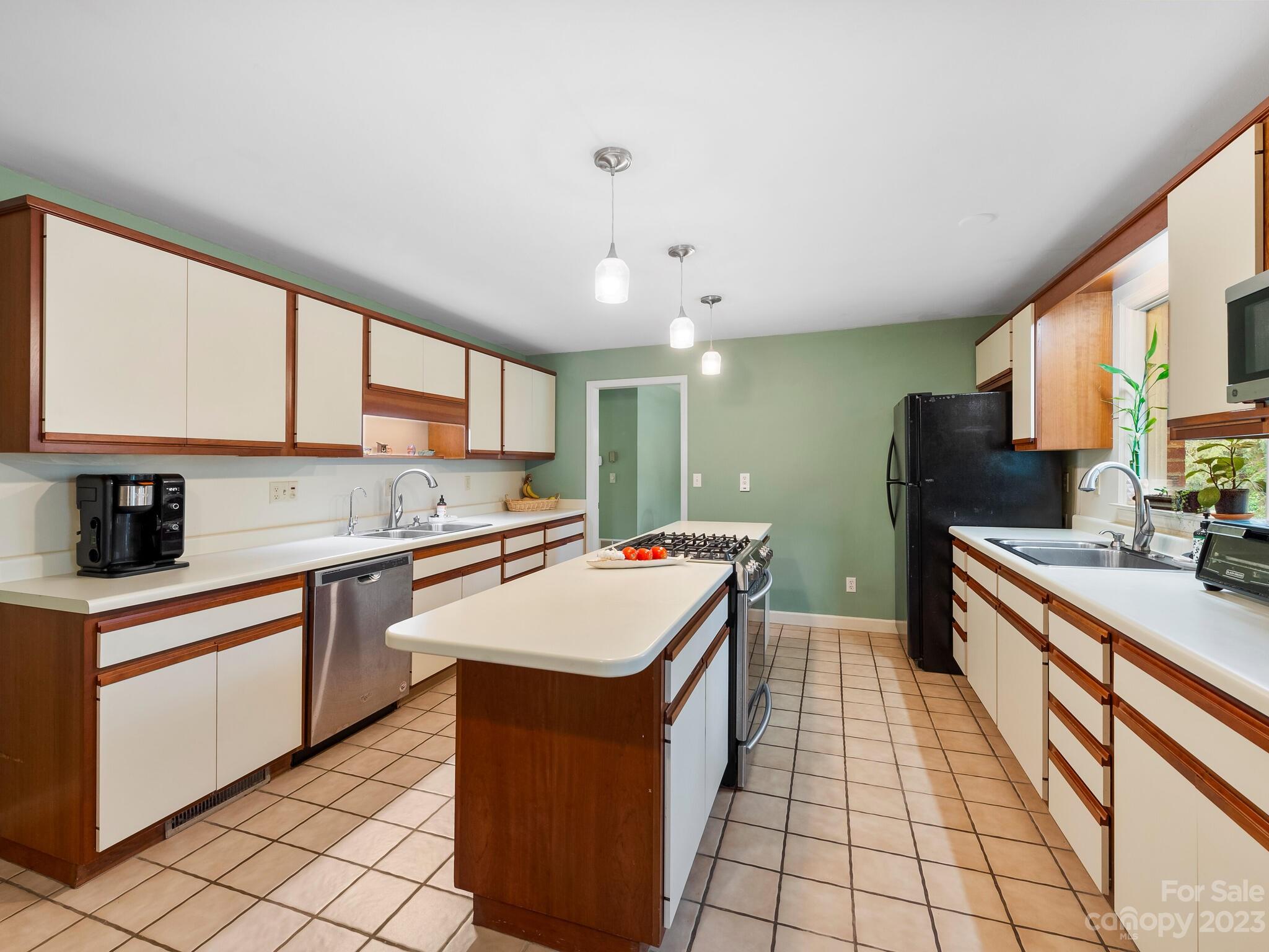 Crestwood - Residential