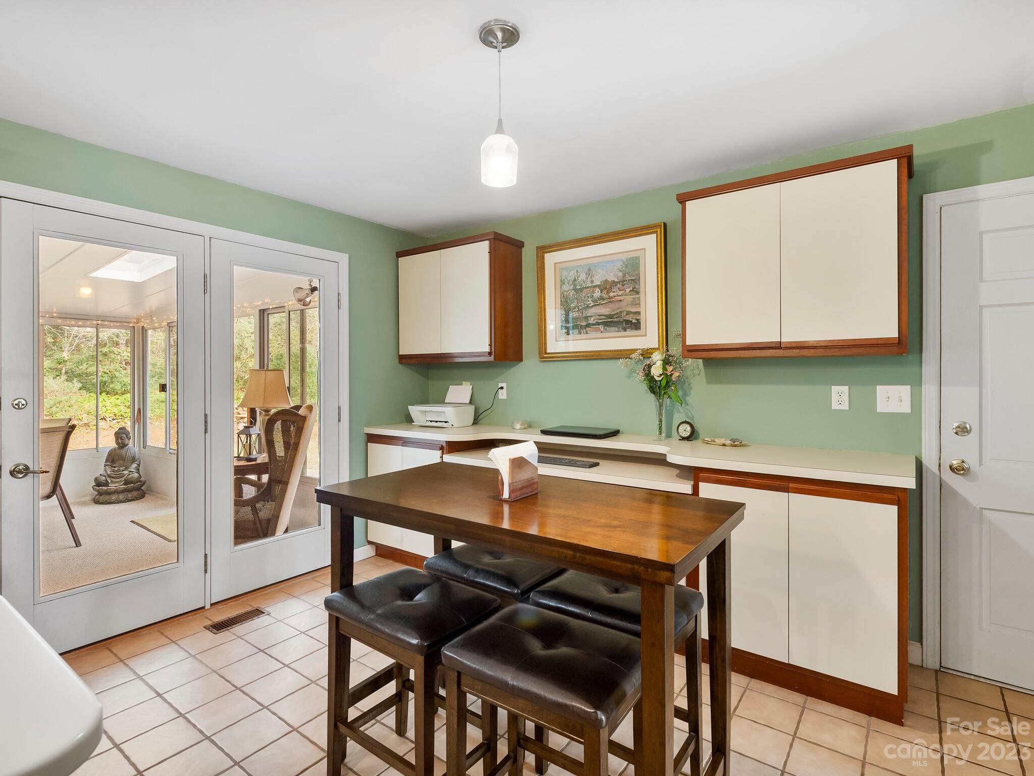 Crestwood - Residential