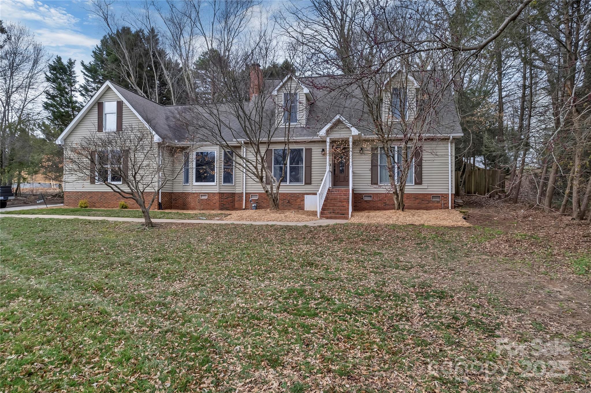 2201 Holly Lane