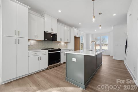 5039 Dutchess Drive 47 Charlotte NC 28217