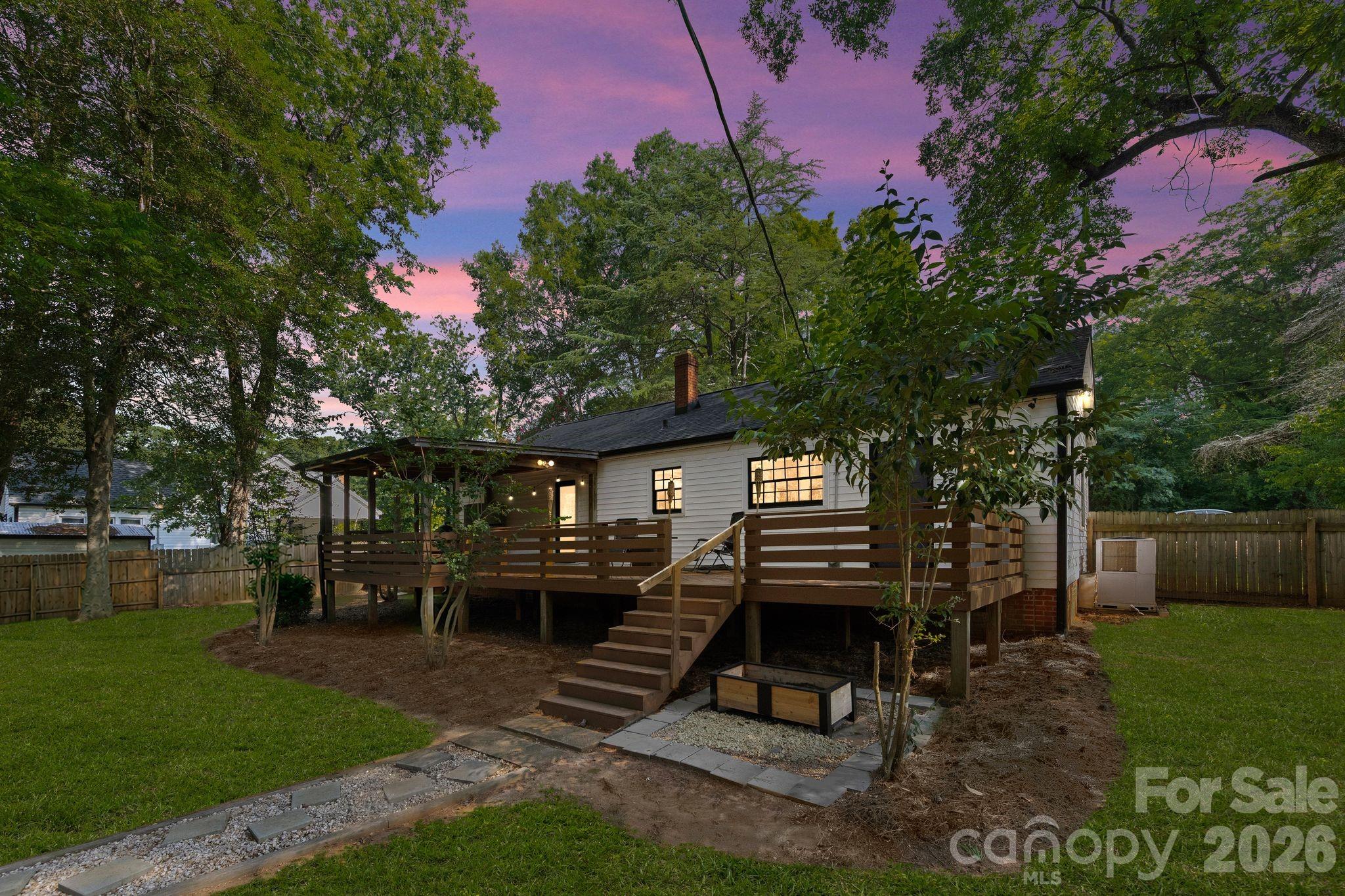 350 Jefferson Street E
