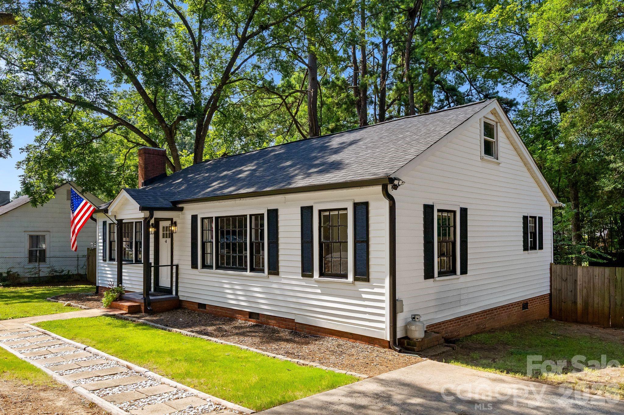 350 Jefferson Street E