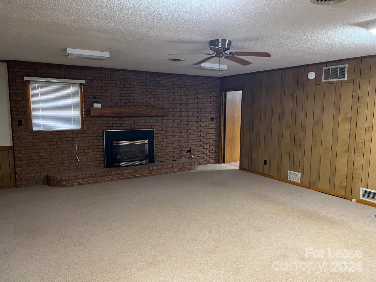 Meadow Brook - Residential Lease