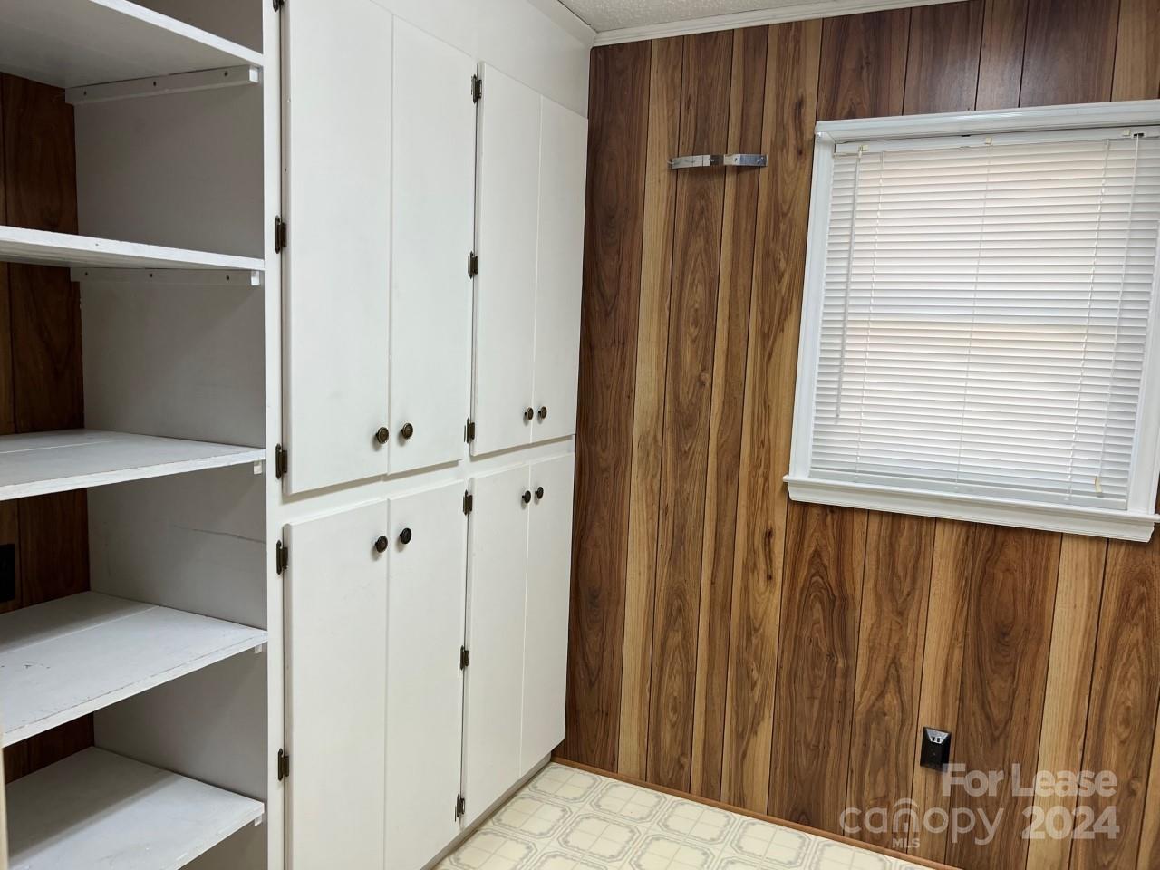 Meadow Brook - Residential Lease