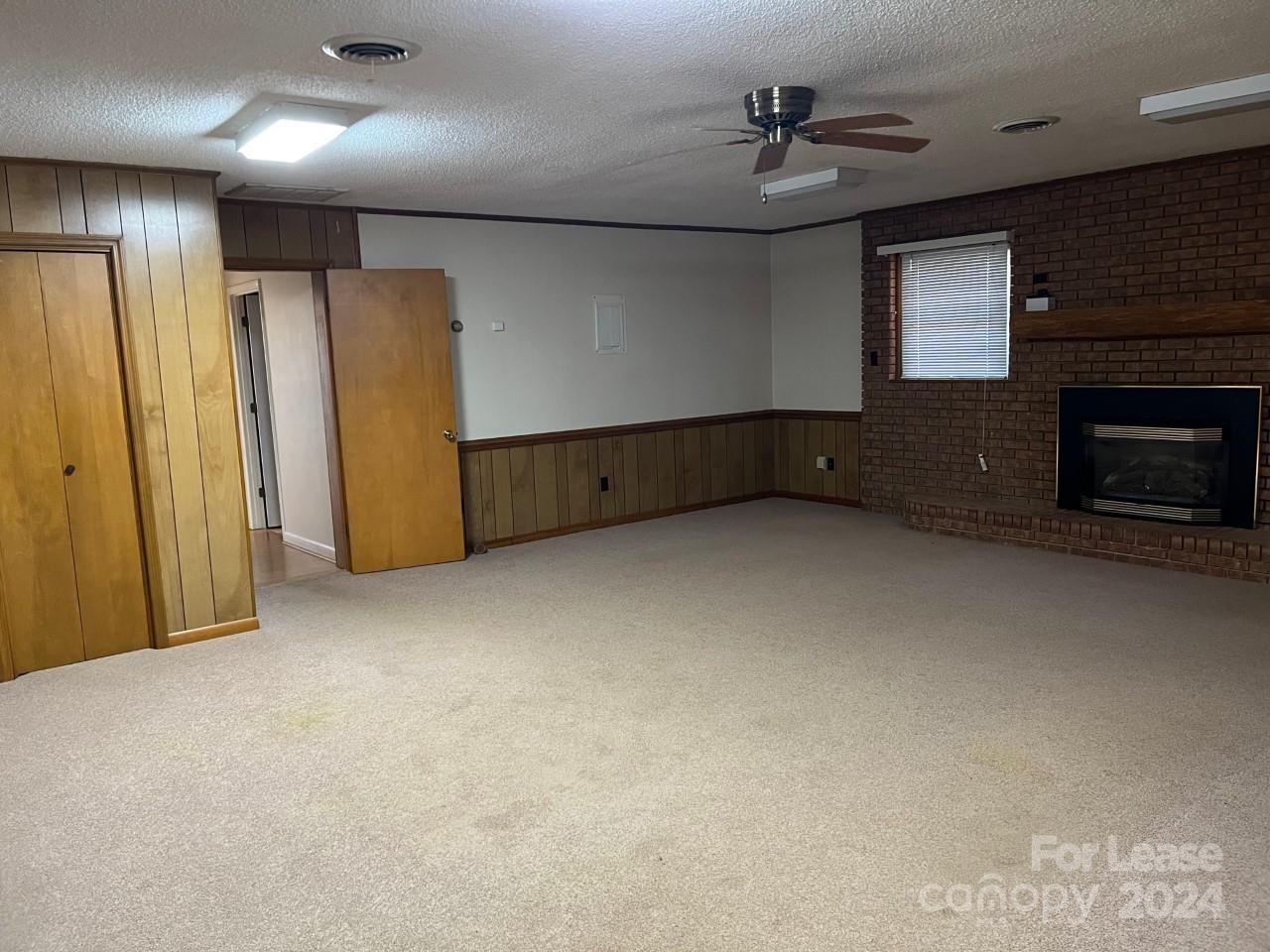 Meadow Brook - Residential Lease