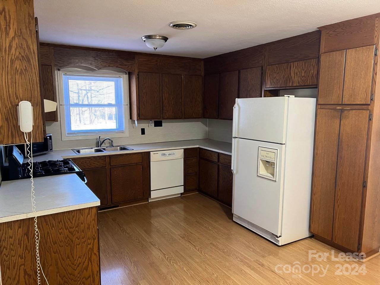 Meadow Brook - Residential Lease