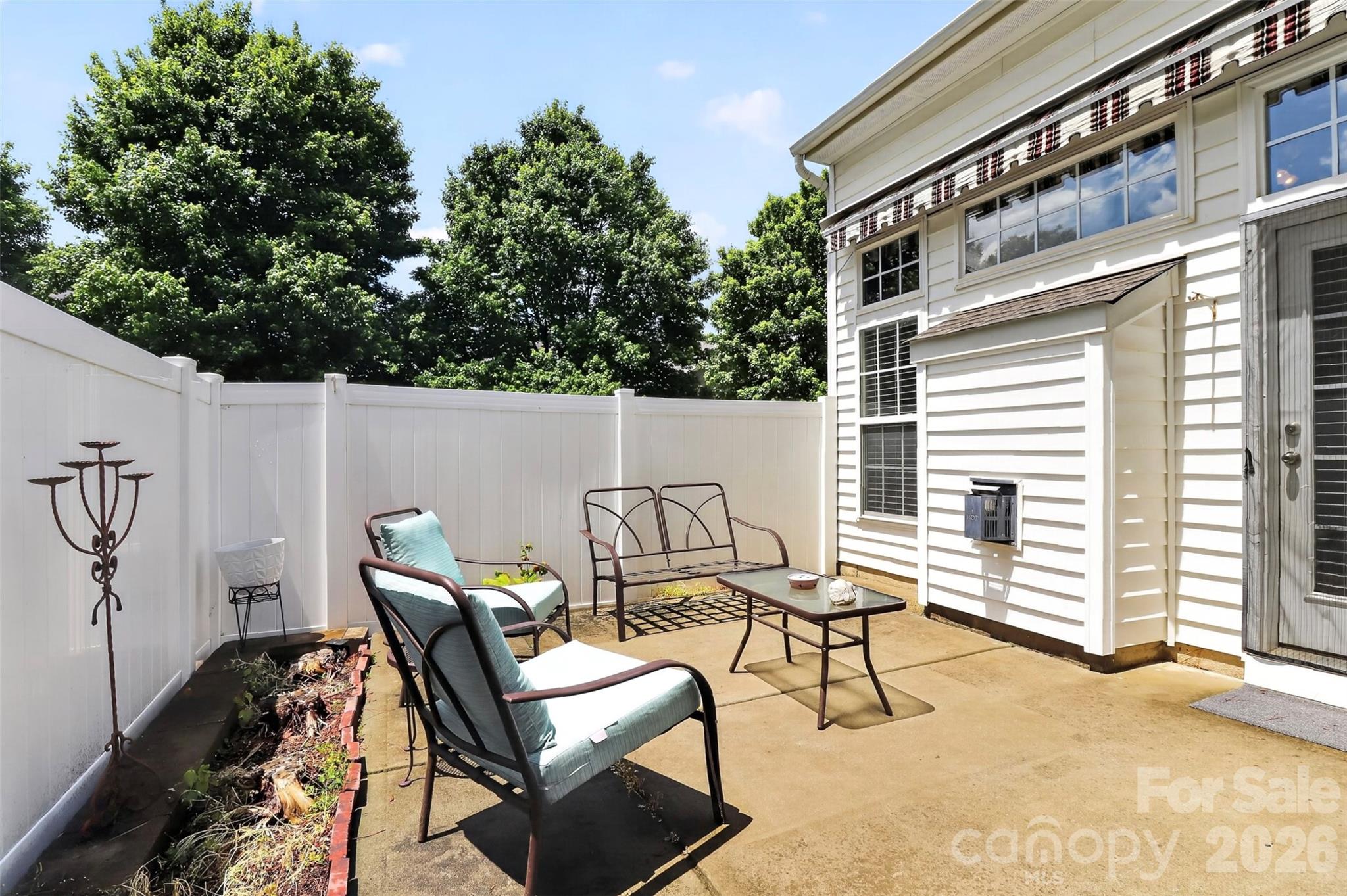 173 N Arcadian Way