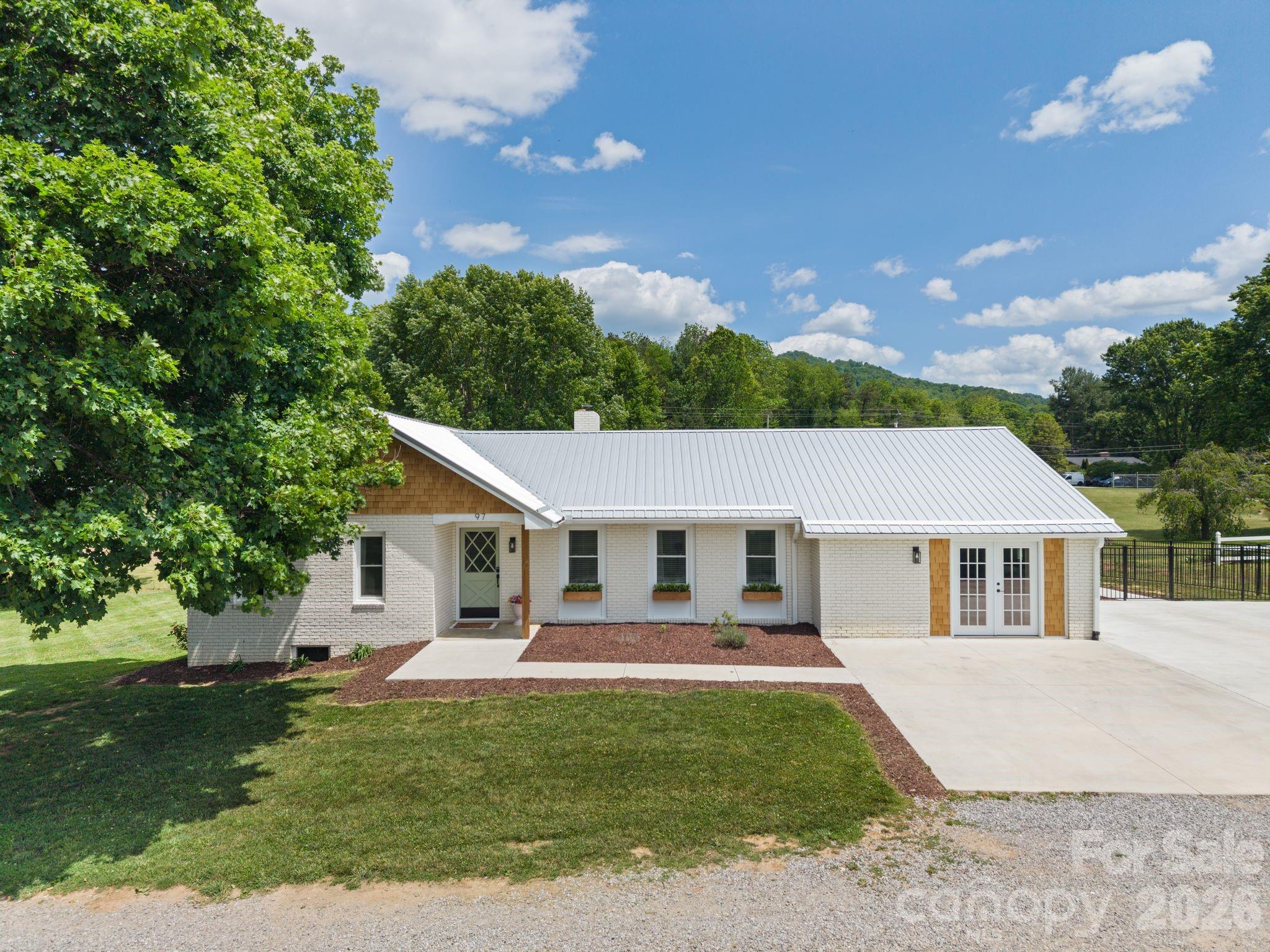 97 Paul Holland Road