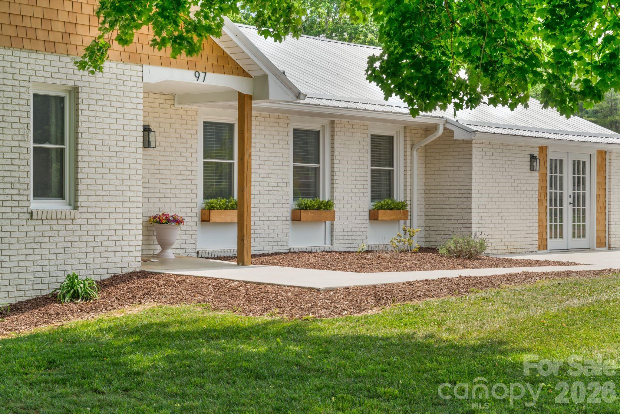 97 Paul Holland Road