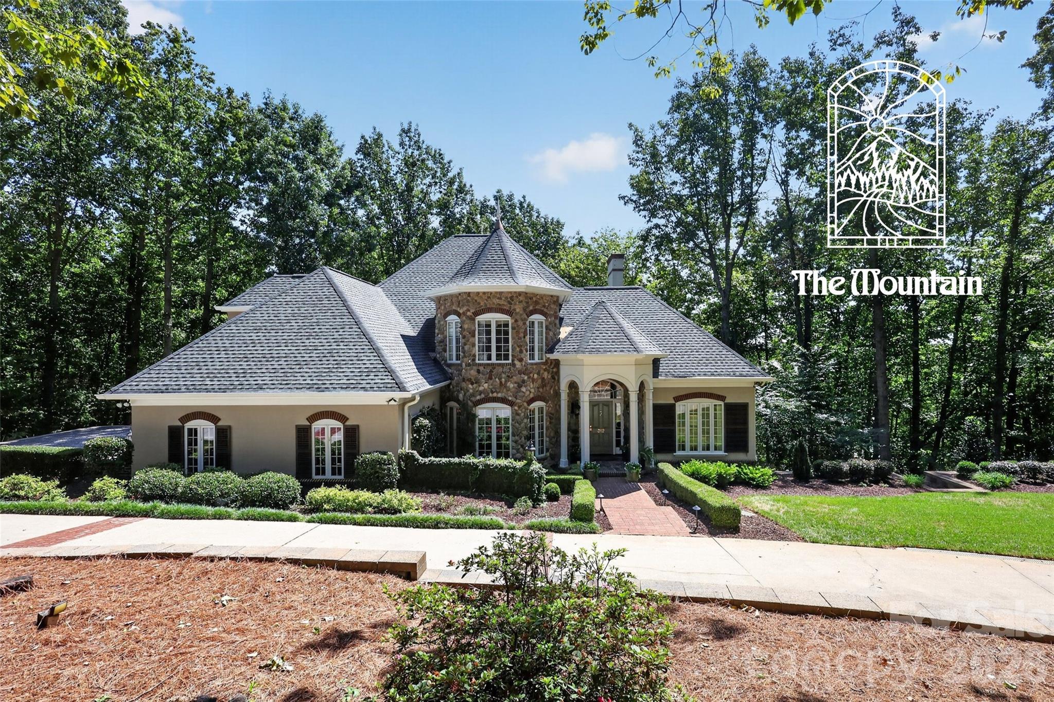 312 Eagles Walk