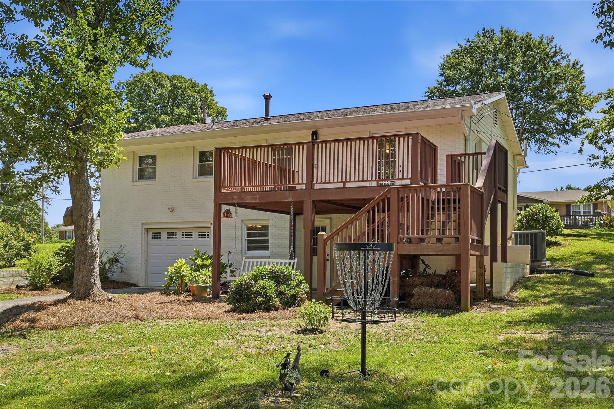 520 Eastway Avenue 37