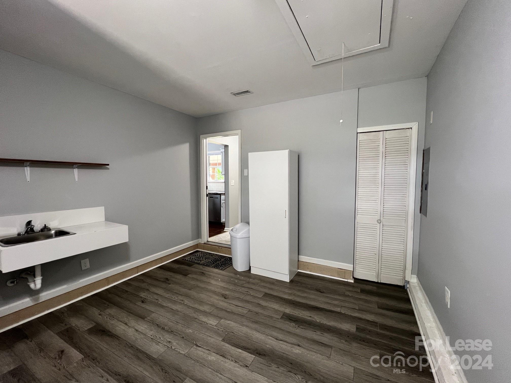Foxmoor - Residential Lease