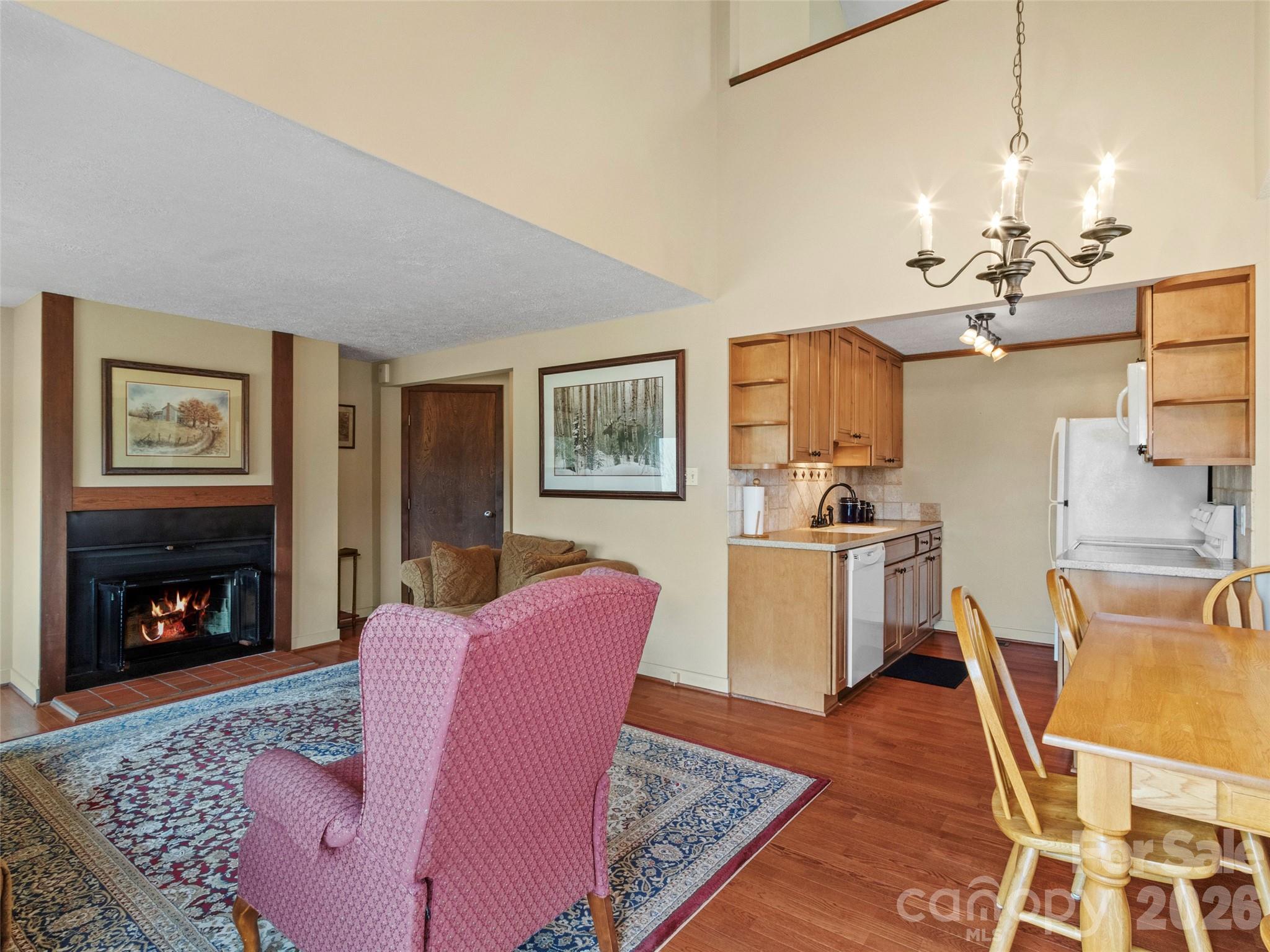 Mount Mitchell Lands - Residential