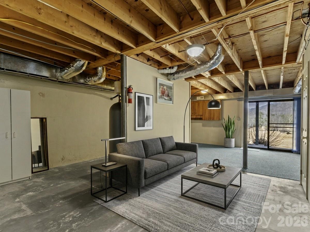 Mount Mitchell Lands - Residential