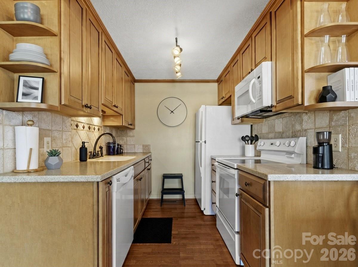 Mount Mitchell Lands - Residential