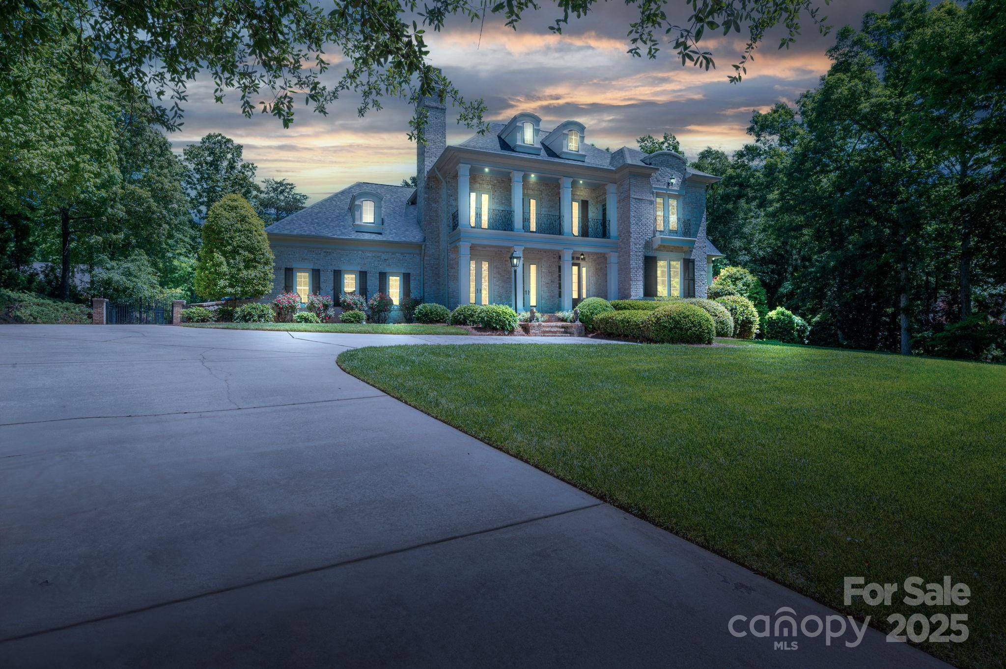 River Lakes - Residential