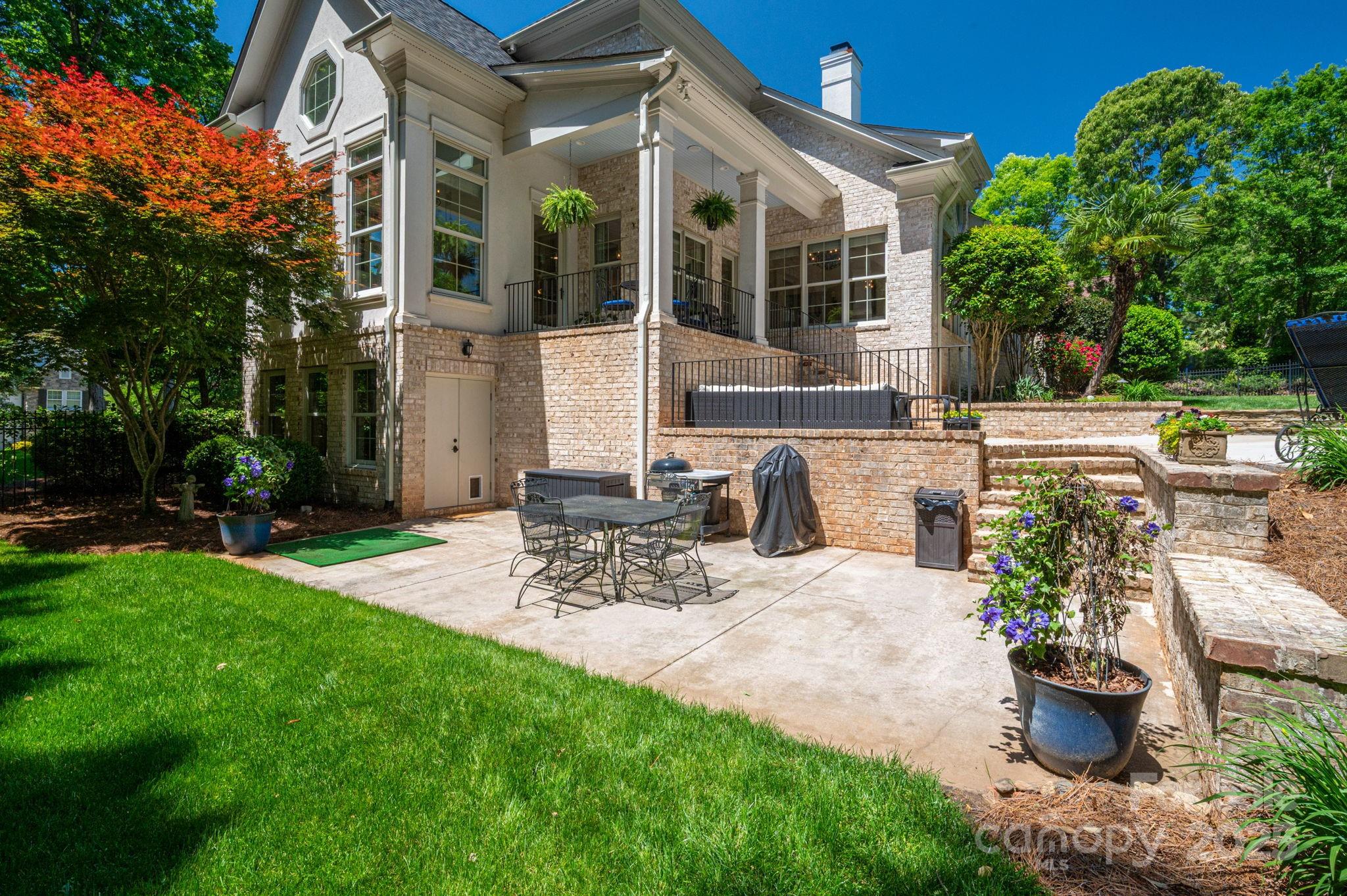 River Lakes - Residential