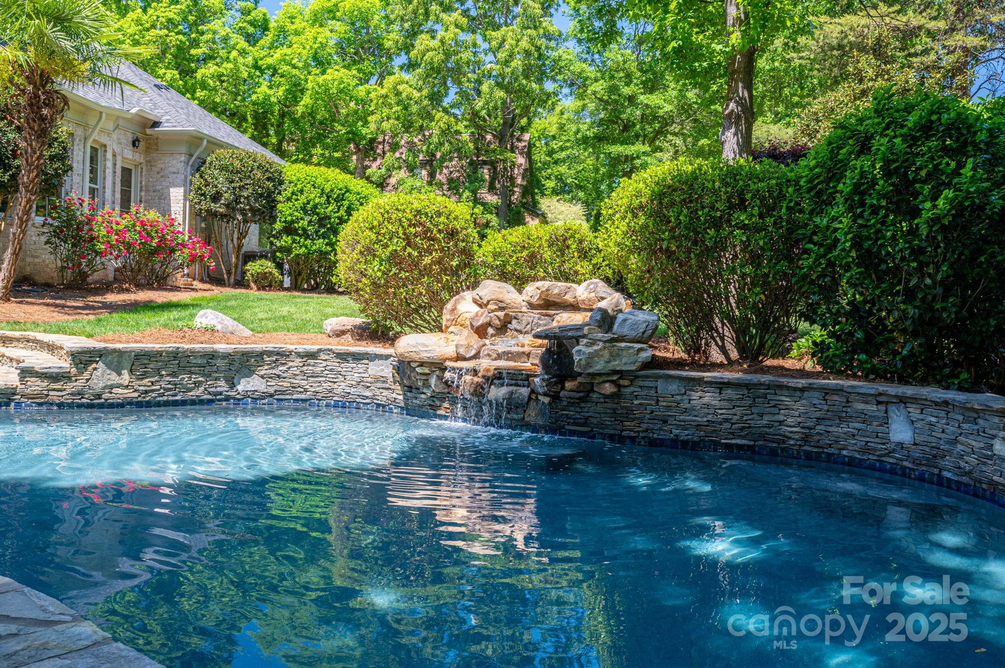 River Lakes - Residential