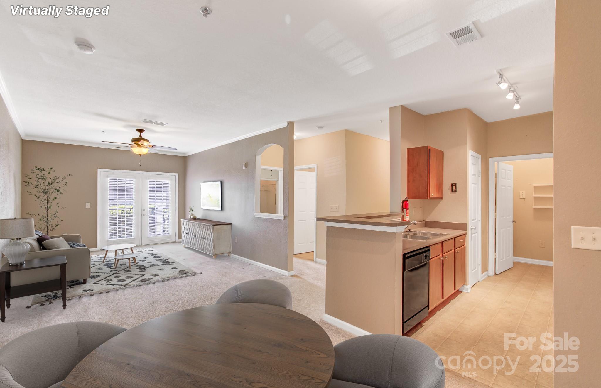 400 Vista Lake Drive 103