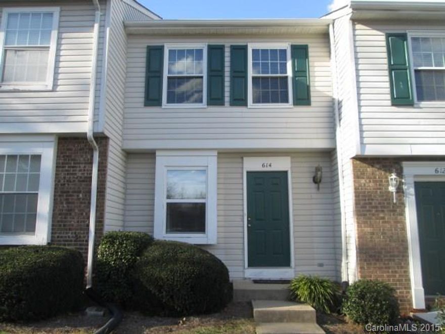This spacious 3-level unit features 2 master suites, one on the 1st level and one on the 3rd level. Located near UNCC campus. Water and garbage collection included in rent.  Pet fee is per pet that does not exceed 30 lbs.