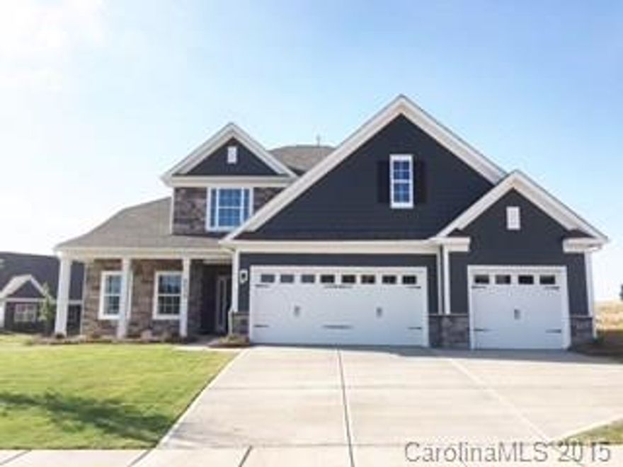Brand New w/warranties. Lux Kit w/castled cabinets, granite tile back splash Lg spacious open floor plan w grand 2story  great room! Master+ lg laundry rm on 1st fl   3BR + loft on 2nd fl