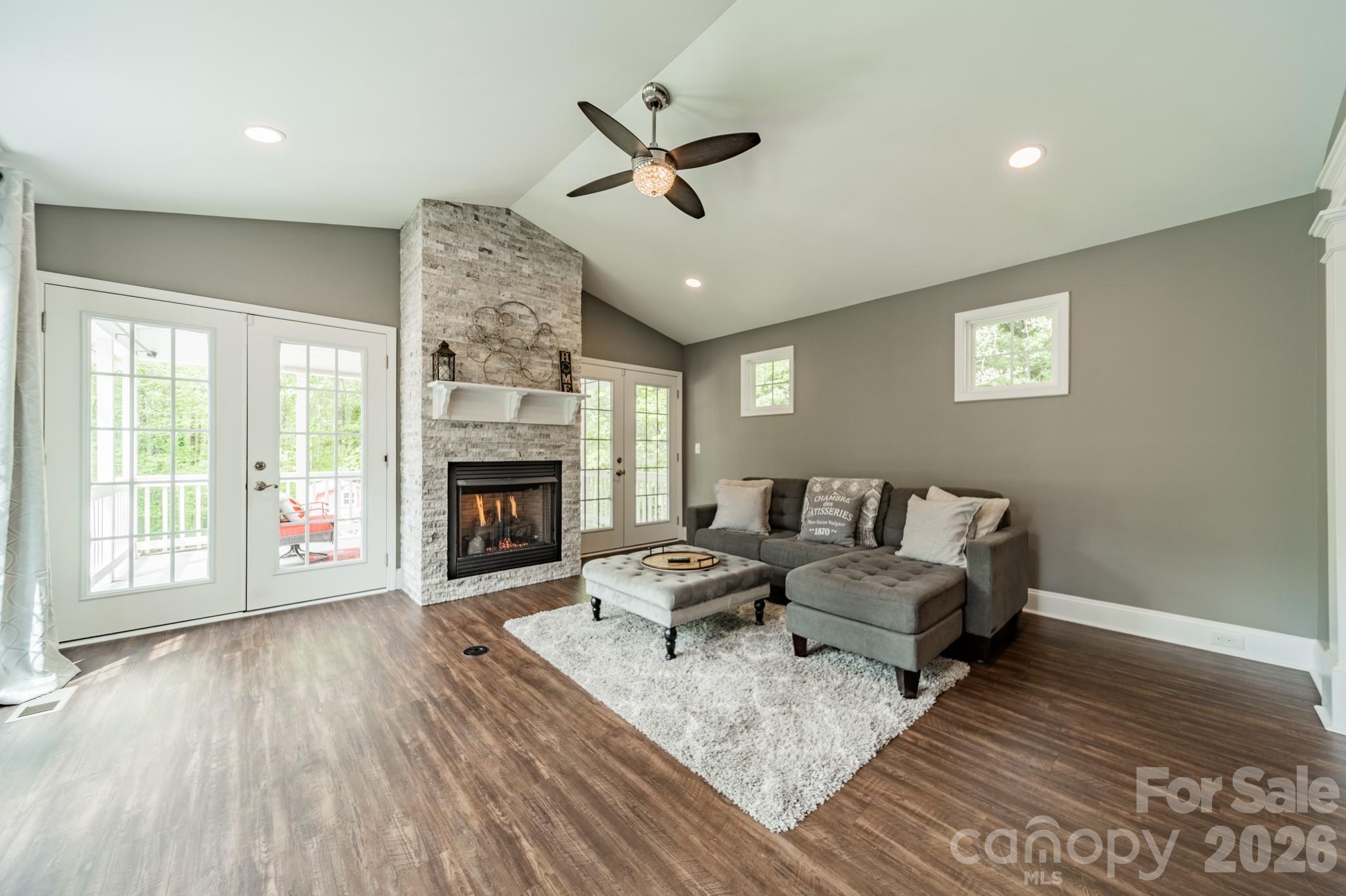 Linda Vista - Residential