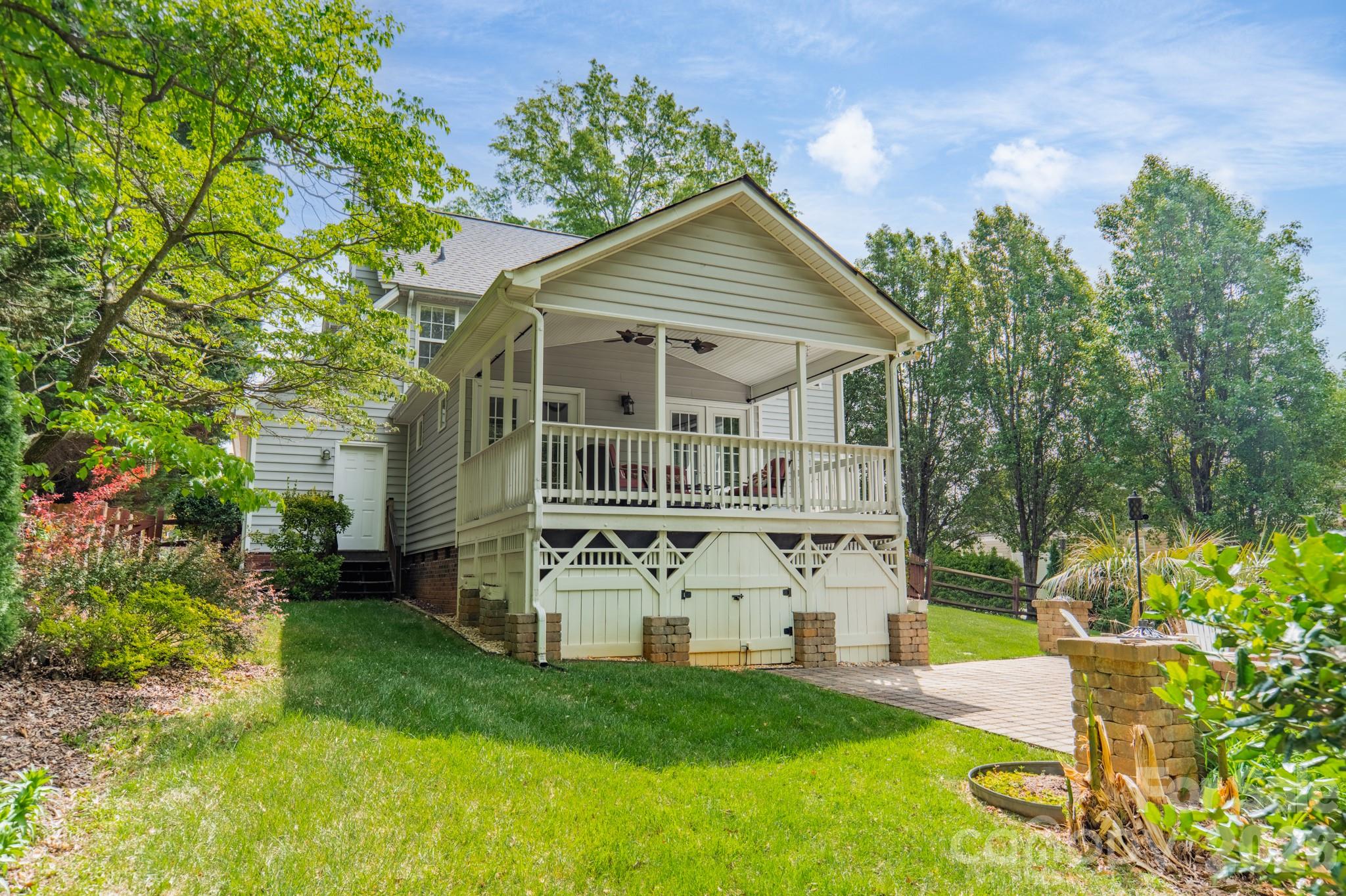 Linda Vista - Residential