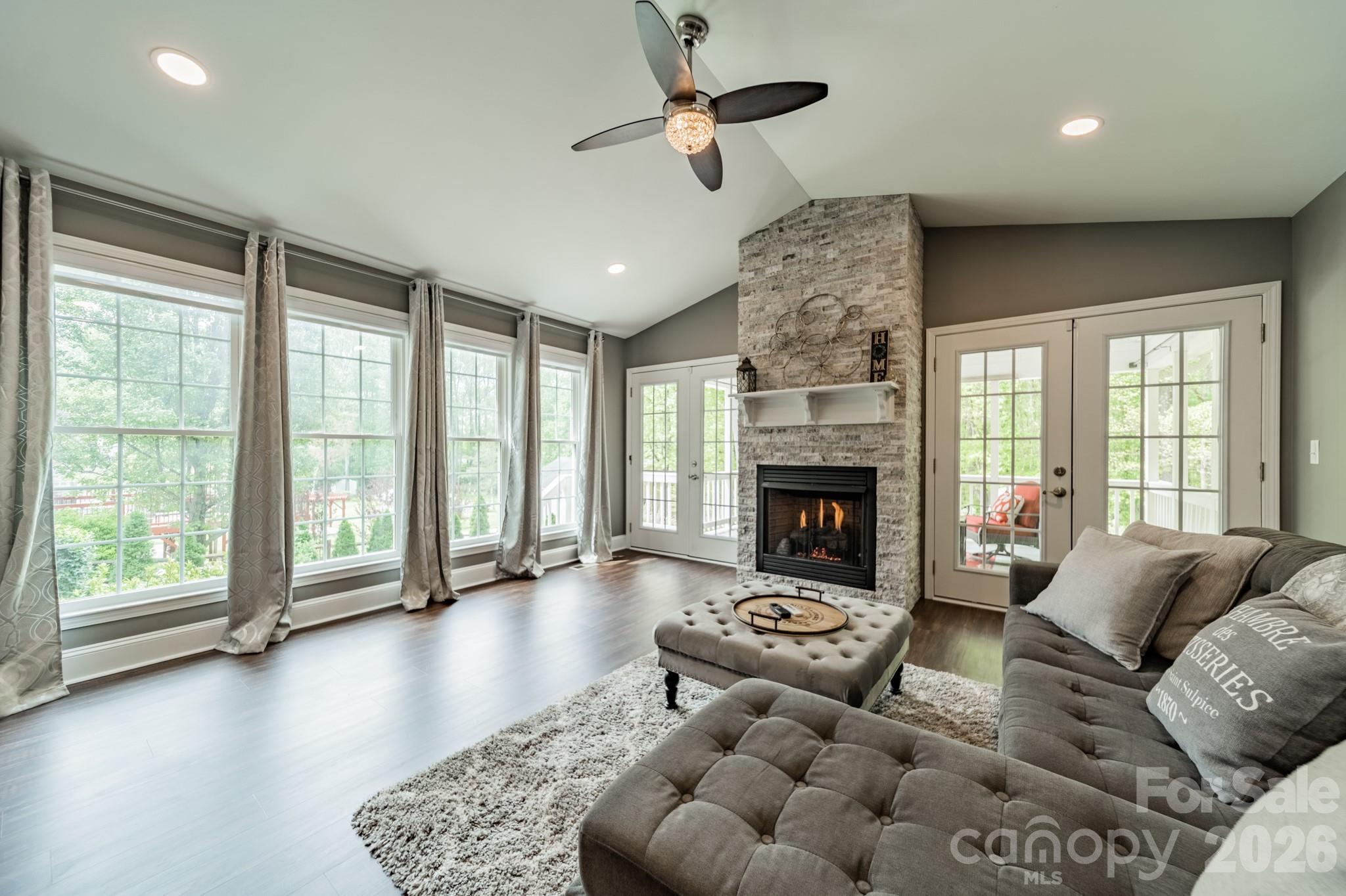 Linda Vista - Residential