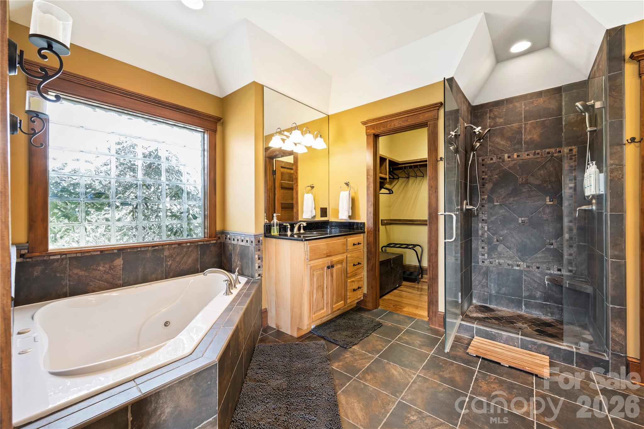 North Park Village Lake Adger - Residential