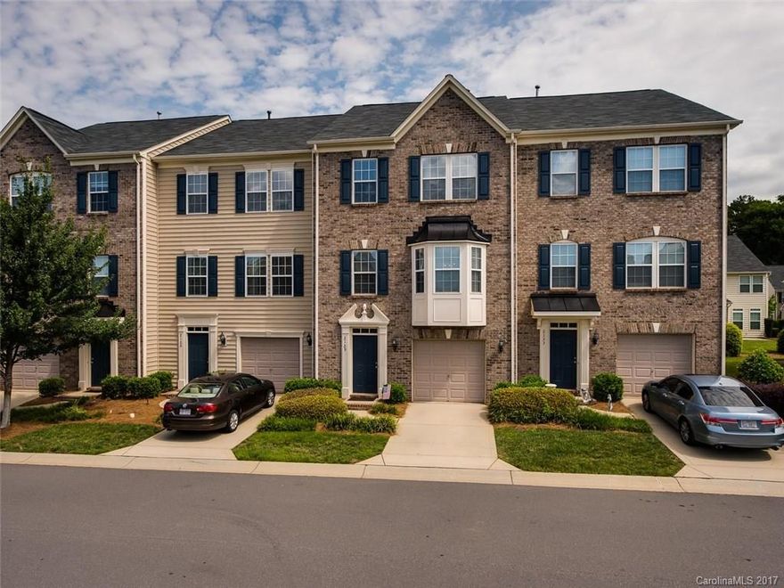 Incredible opportunity in Park South Station. This impeccably maintained townhouse offers 4 bedrooms, 3.5 bathrooms, wonderful natural light and perfect space for entertaining. The kitchen features granite countertops & stainless appliances with abundance of workspace and cabinets. Terrific living space and storage. Serene owners suite. Fourth bedroom can be used as a  bonus room.Community pool, fitness and dog park. Minutes to shopping, restaurants and light rail!
