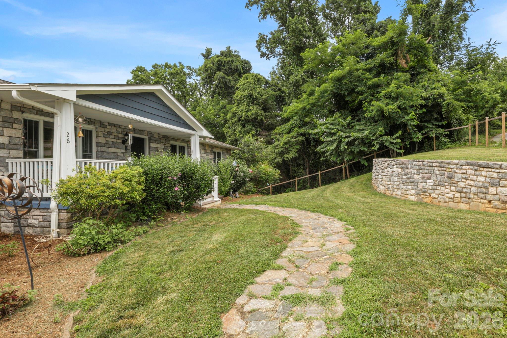 26 Crestwood Drive