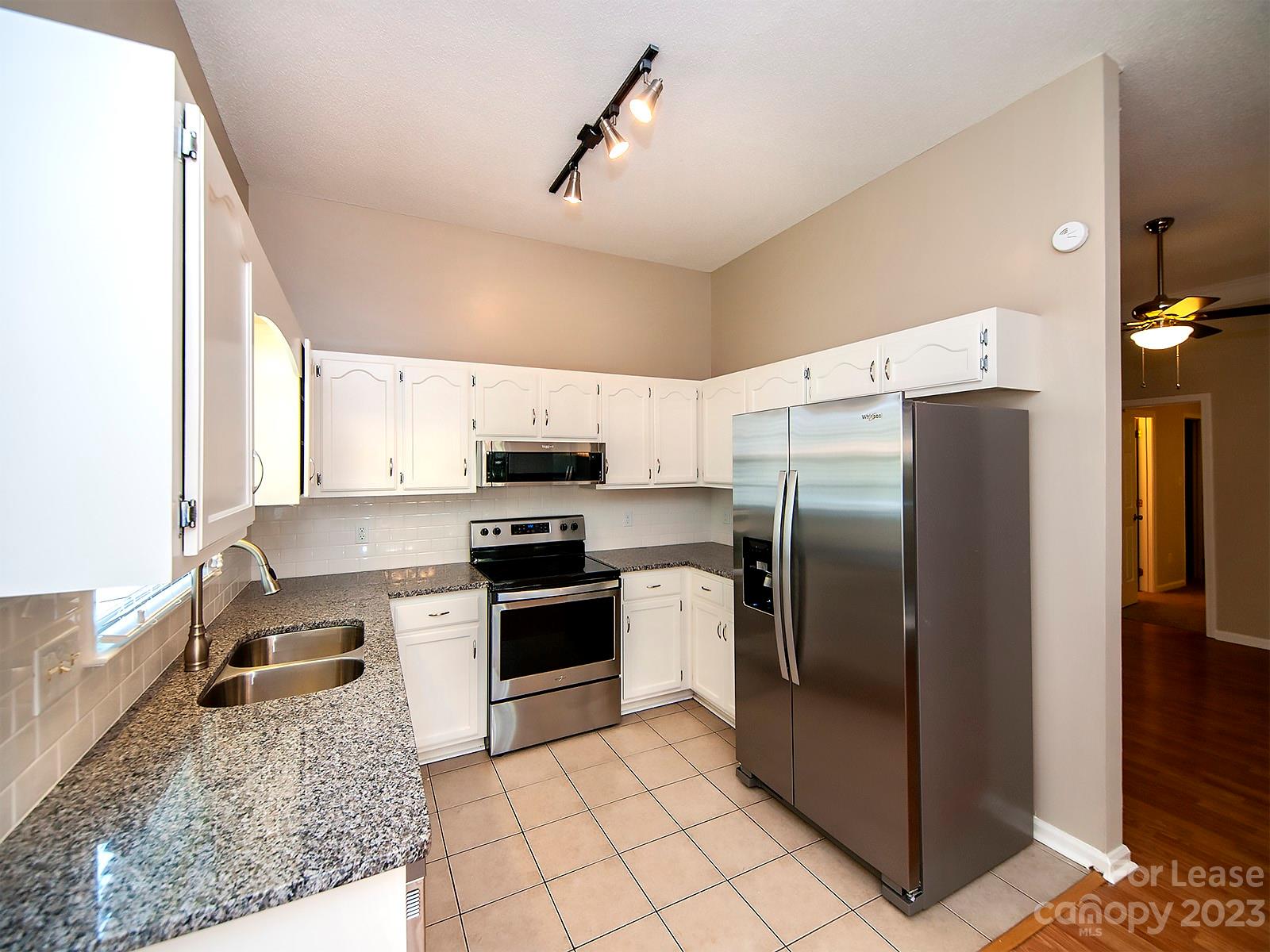 Deercreek - Residential Lease