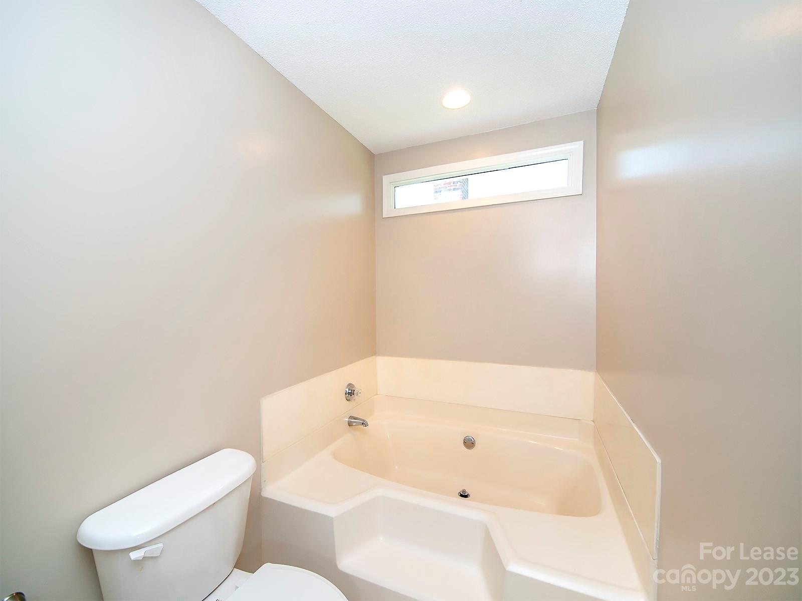 Deercreek - Residential Lease