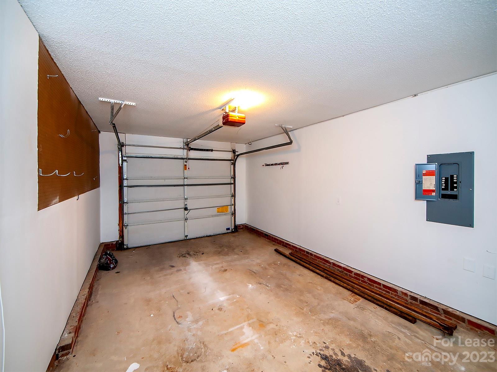 Deercreek - Residential Lease