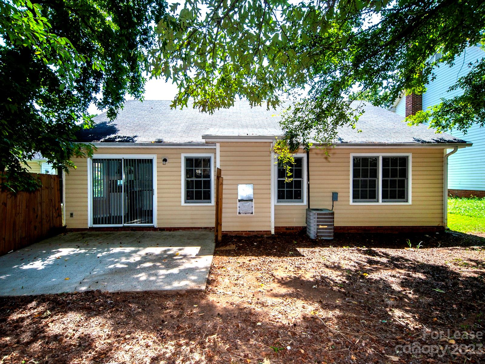 Deercreek - Residential Lease