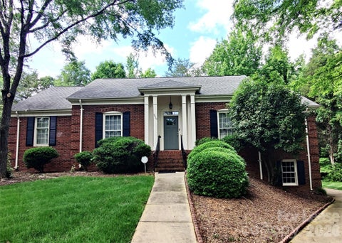Photo of 6000 Hickory Forest Drive, Charlotte, NC 28277 (MLS # 4397628)