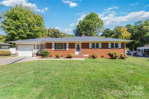 2033 Kimway Drive Matthews NC 28105