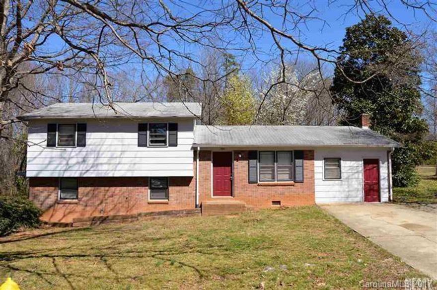 Cute home offers wonderful opportunity for the price. Conveniently located on cul-de-sac lot within walking distance to area parks, home offers low maintenance laminate flooring & fresh, neutral paint throughout. Features include 3BRs, open eat-in kit & spacious living areas. Unfinished main lvl room & basement space could be finished. Covered patio space provides space to relax/entertain. Lvl, partially fenced-in yard offers mature shade trees. Great opportunity for first-time buyer/investor.