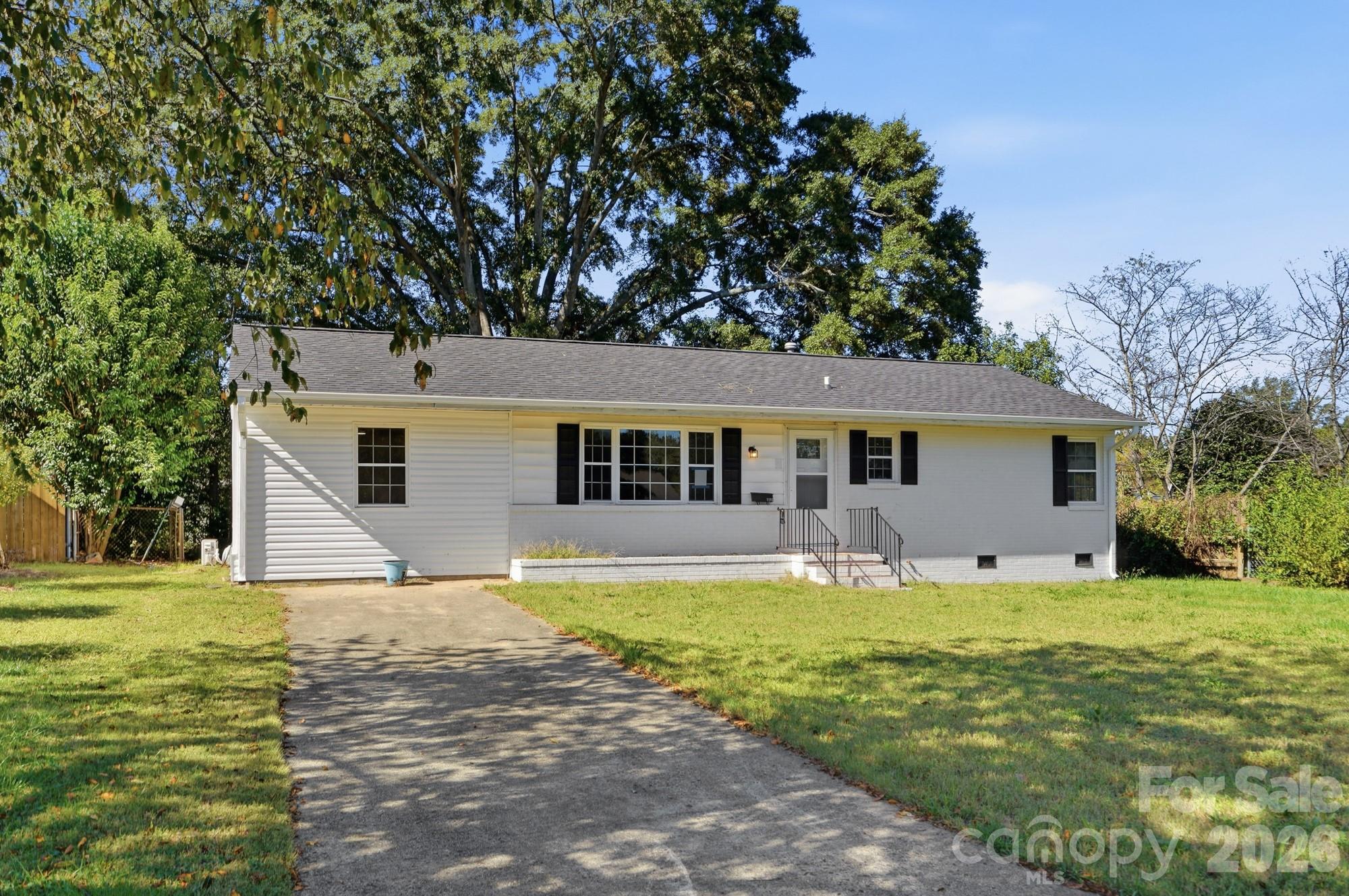 1122 E Park Drive