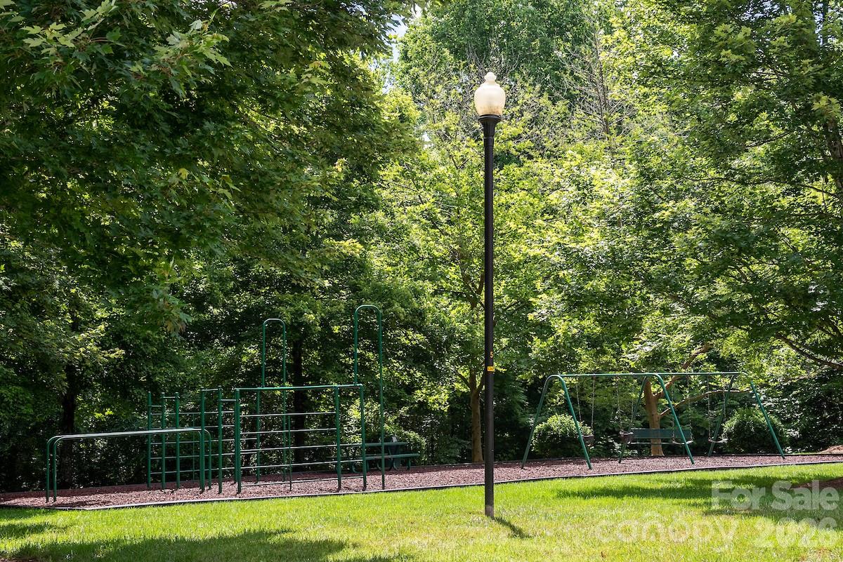 Gates At Waterside - Residential