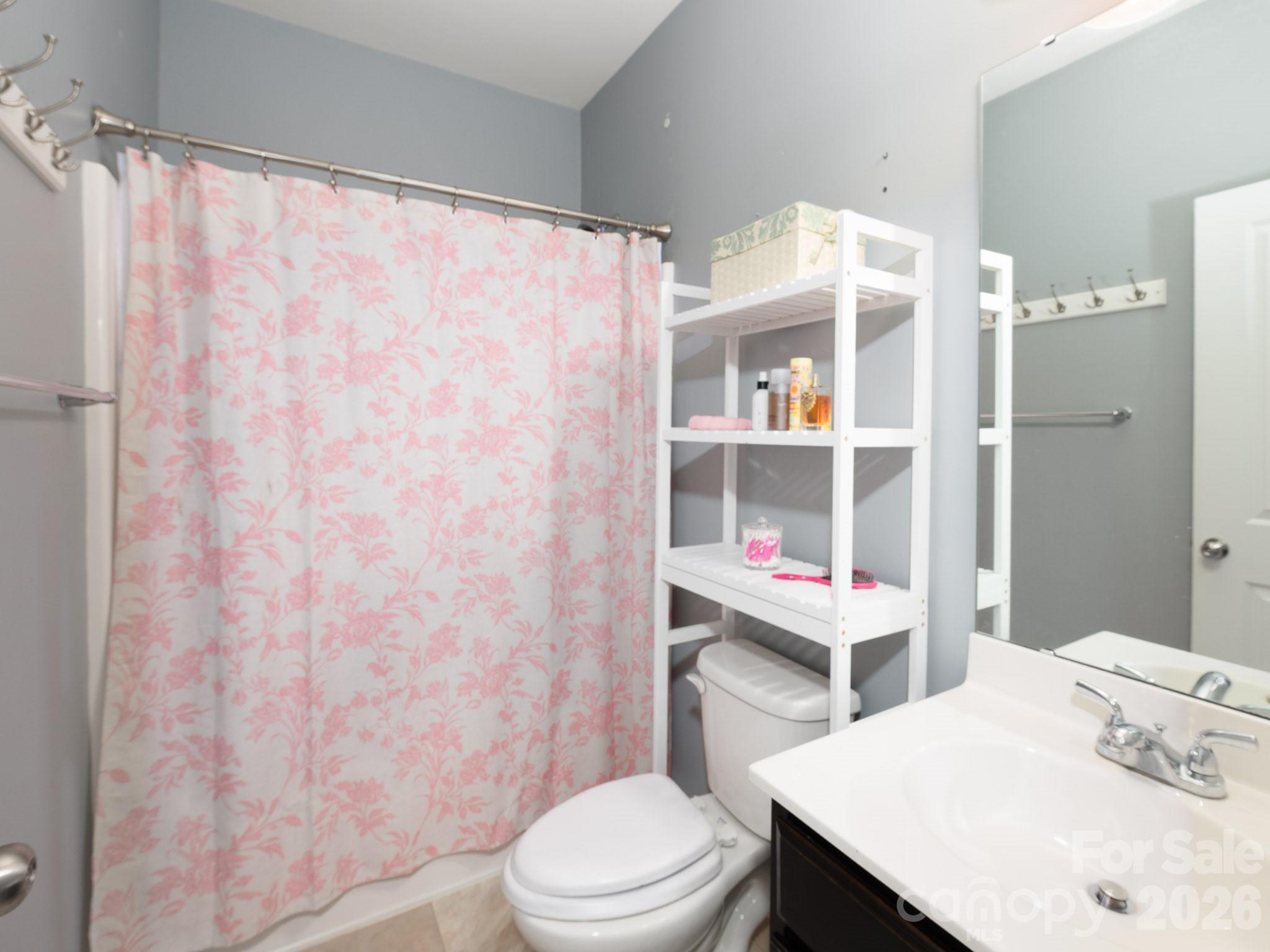 Gates At Waterside - Residential