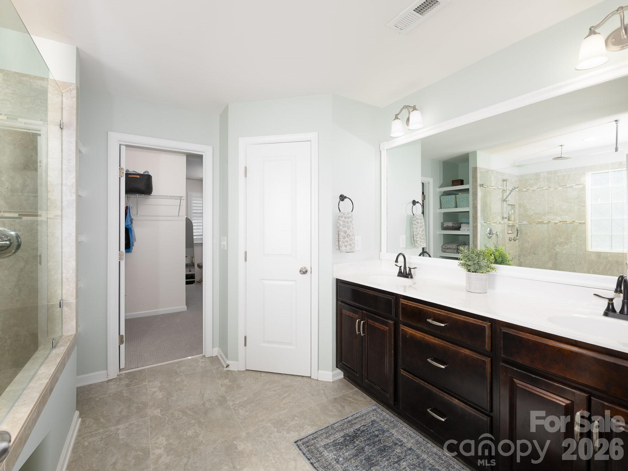 Gates At Waterside - Residential