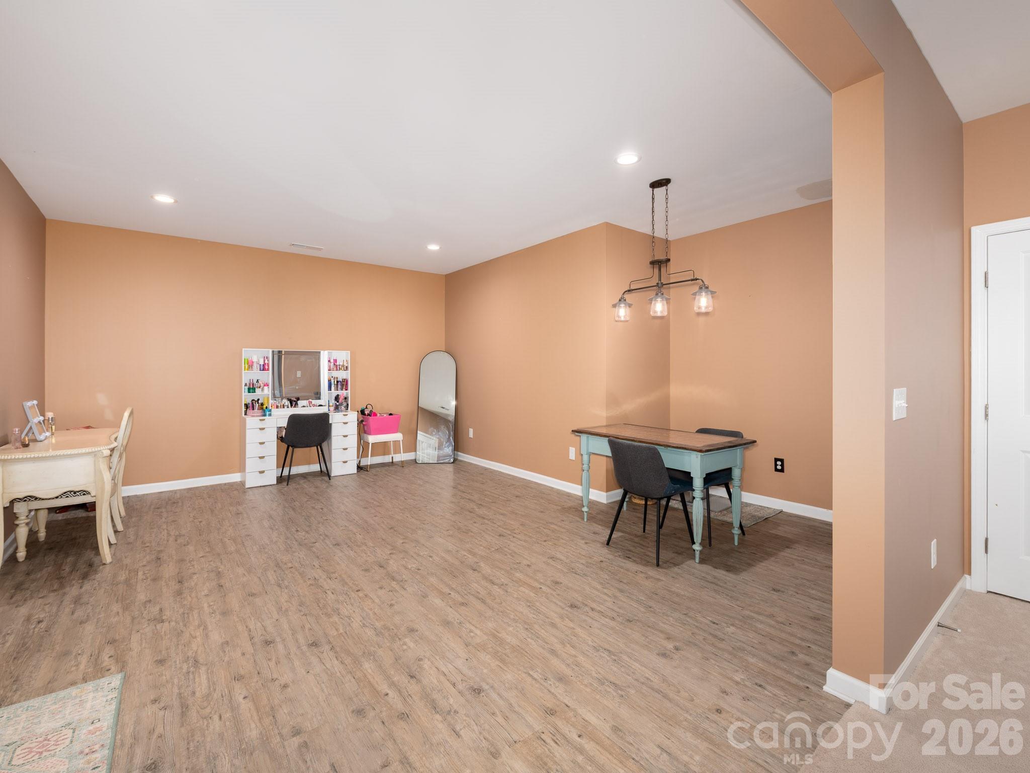 Gates At Waterside - Residential