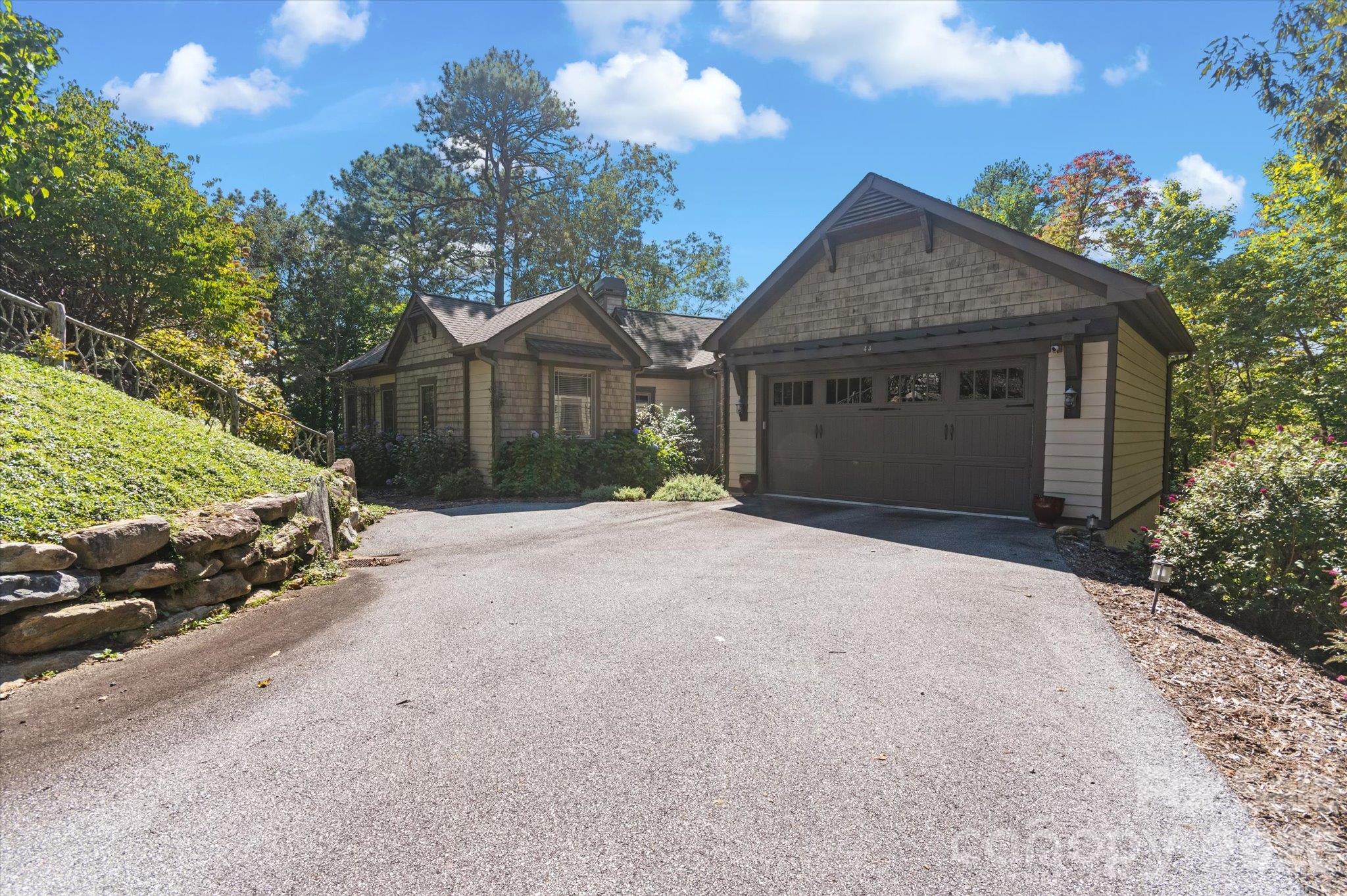 44 Sunset Trace