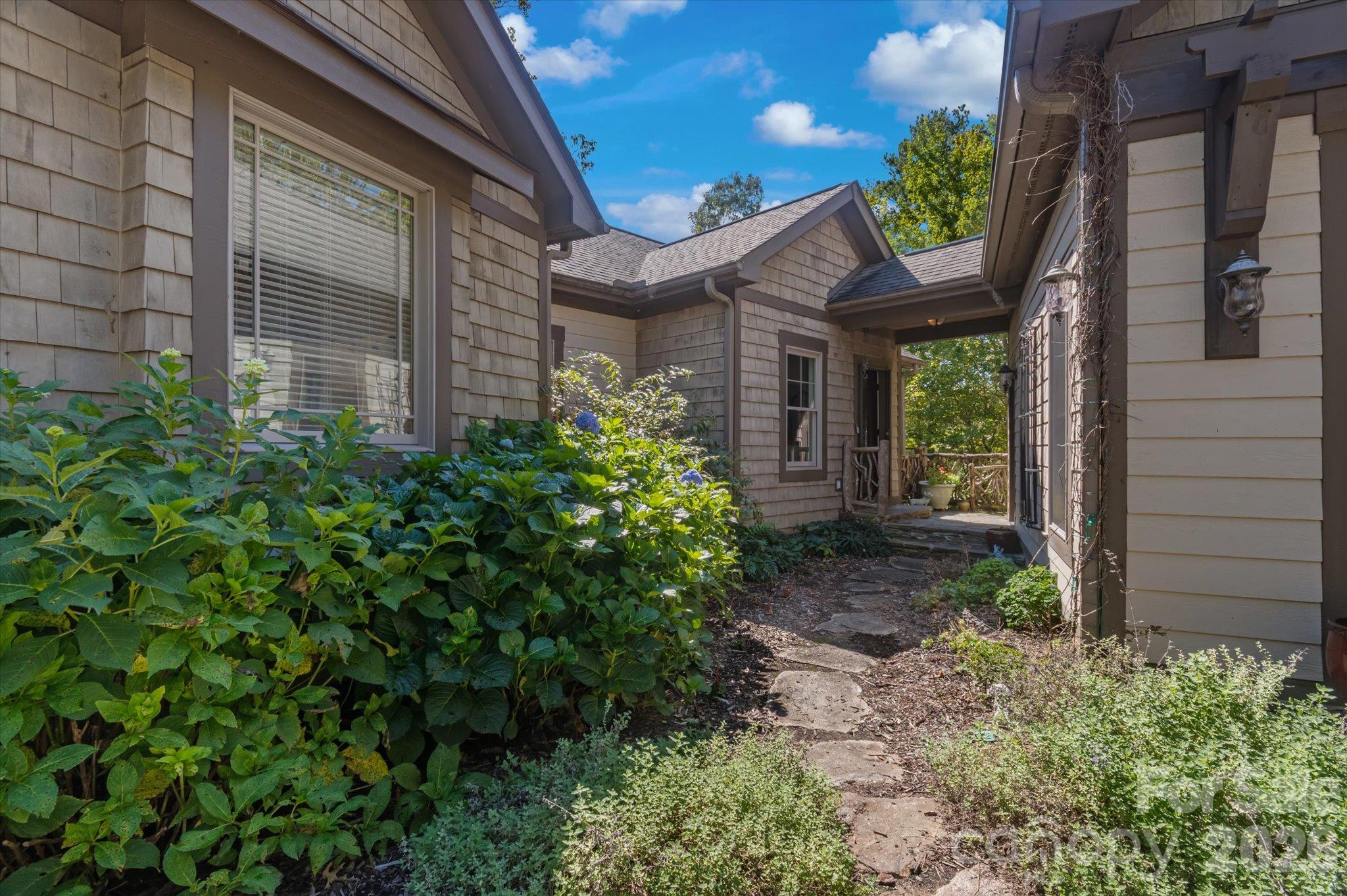 44 Sunset Trace