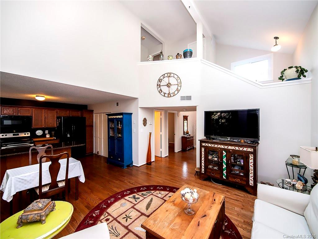 Tega Cay - Residential